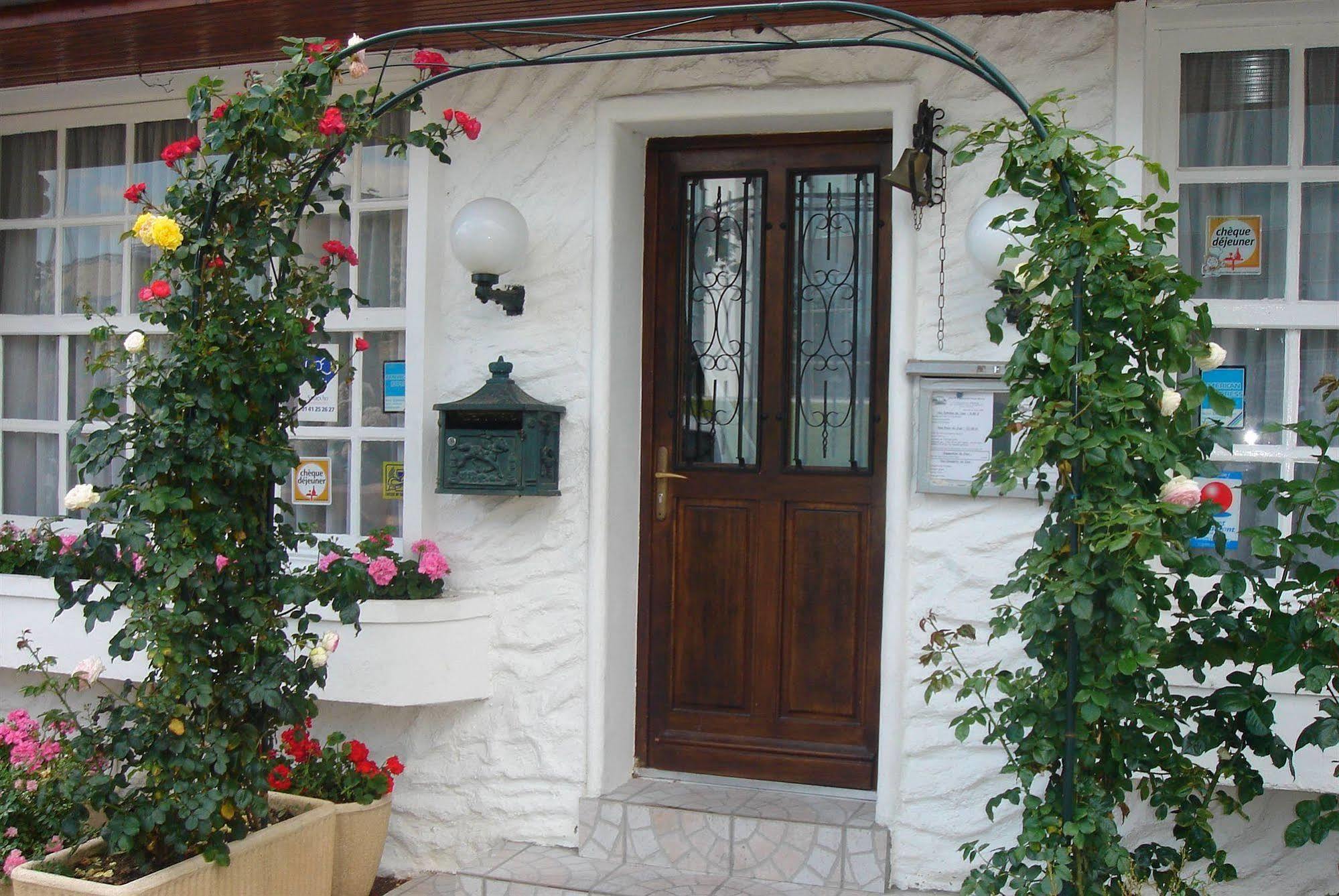 Hotel Restaurant Maison Blanche Rungis Exteriör bild